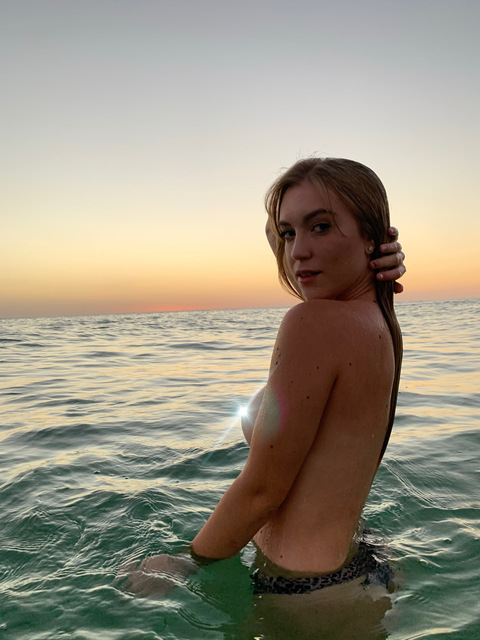 Header of alessandraasy