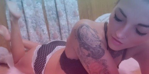 Header of chelle_babyy