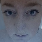 curvywhitechick_89 avatar