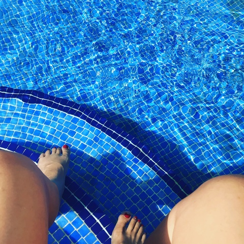 Header of ella.oakley