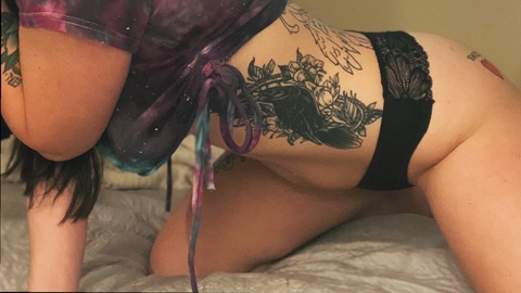 Header of girlwithavikingtattoo