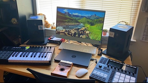 Header of glitteratistudiosap