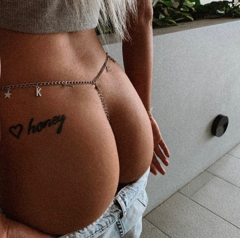 Header of honeybreeza