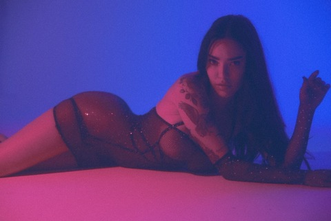 Header of itslilyandrews