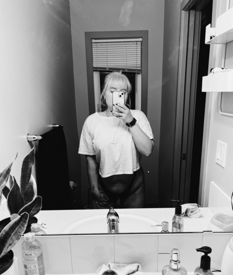 Header of laaynelynn