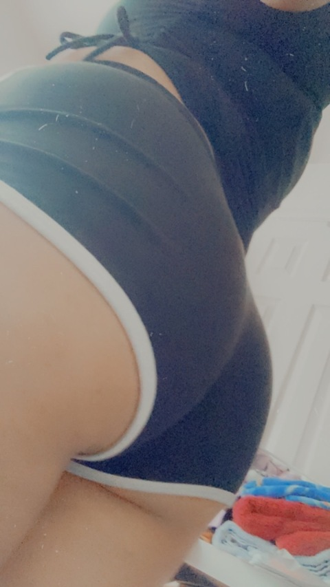 Header of lovelyyrosee