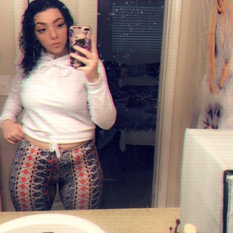 Header of lovelyyroseee