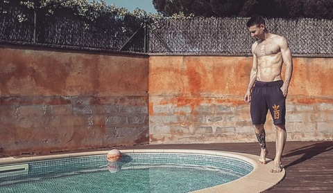 Header of ragnar1992