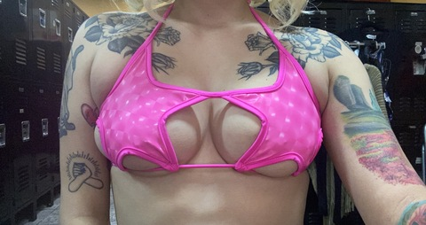 Header of roxxxylove666