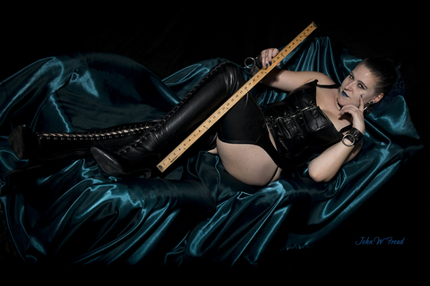 Header of sashadlight