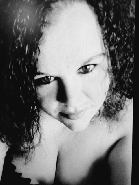 Header of sexycurvymodel