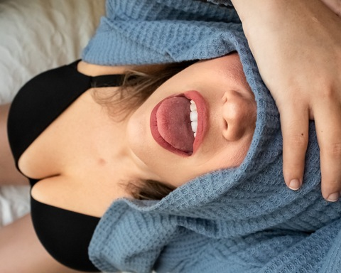 Header of thecutemodelnextdoor