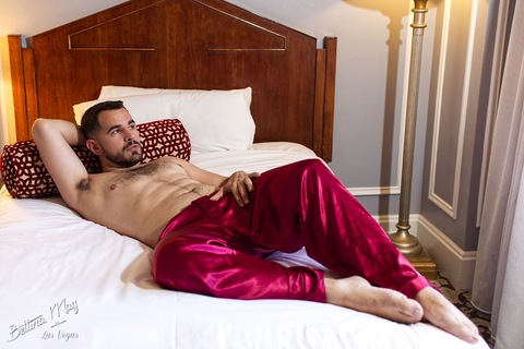 Header of titobonito