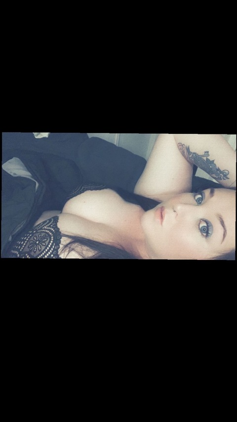 Header of xxblue_eyed_beautyxx