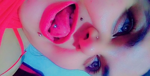 Header of yourqueen15